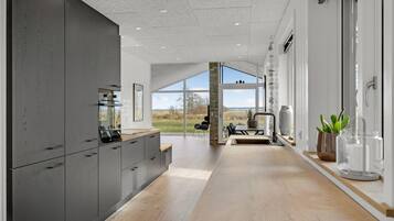 Réfrigérateur, lave-vaisselle, cafetiÚre/bouilloire