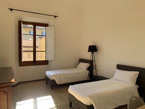 Apartment | 3 bedrooms - Porta Rossa Apartment (Florence)