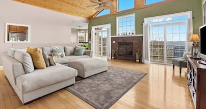 The Greenview Manor - Lake Views