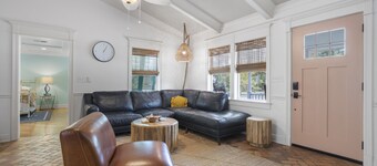 3BR w/private heated POOL! Close to the Beach! Coastal Pool Retreat