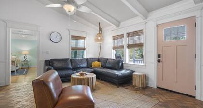 3BR w/private heated POOL! Close to the Beach! Coastal Pool Retreat