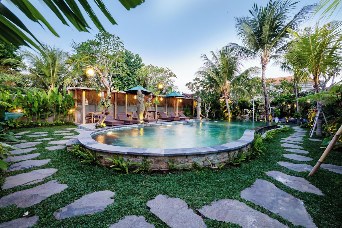 Front of property - Kudesa Homestay (Sukawati)