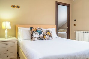 4 bedrooms, desk, iron/ironing board, travel cot - Villa Aura-Home n Pool (Piedimonte Etneo)