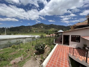 Property grounds - Rustic suite furnished 15min from Cuenca (Tarqui)