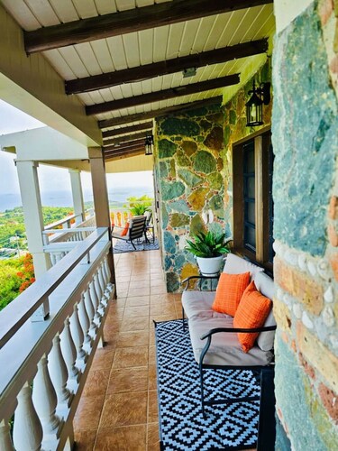 St. John USVI, Modern Villa, Oceanview, King Suite