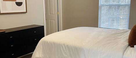 3 bedrooms, WiFi, bed sheets