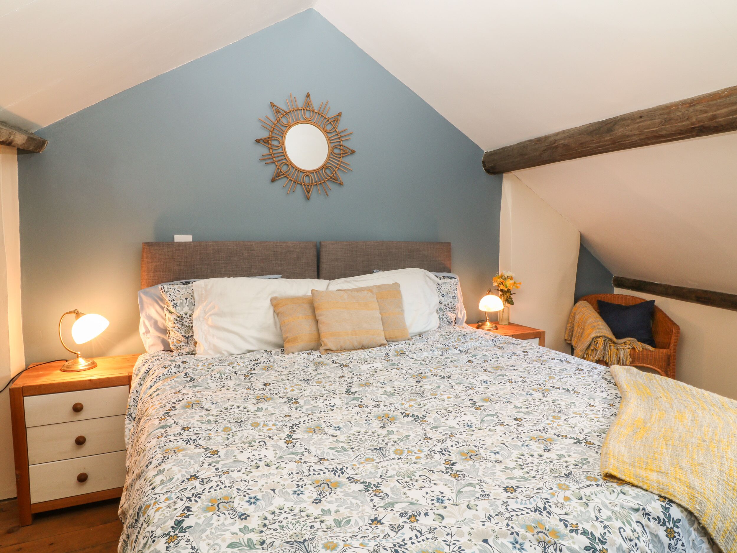 3 habitaciones, decoración personalizada y muebles diferentes 