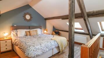 3 bedrooms, individually decorated, individually furnished, free WiFi