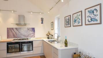 Fridge, dishwasher, electric kettle, toaster