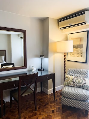 Double or Twin Room | Hypo-allergenic bedding, individually furnished, desk, laptop workspace