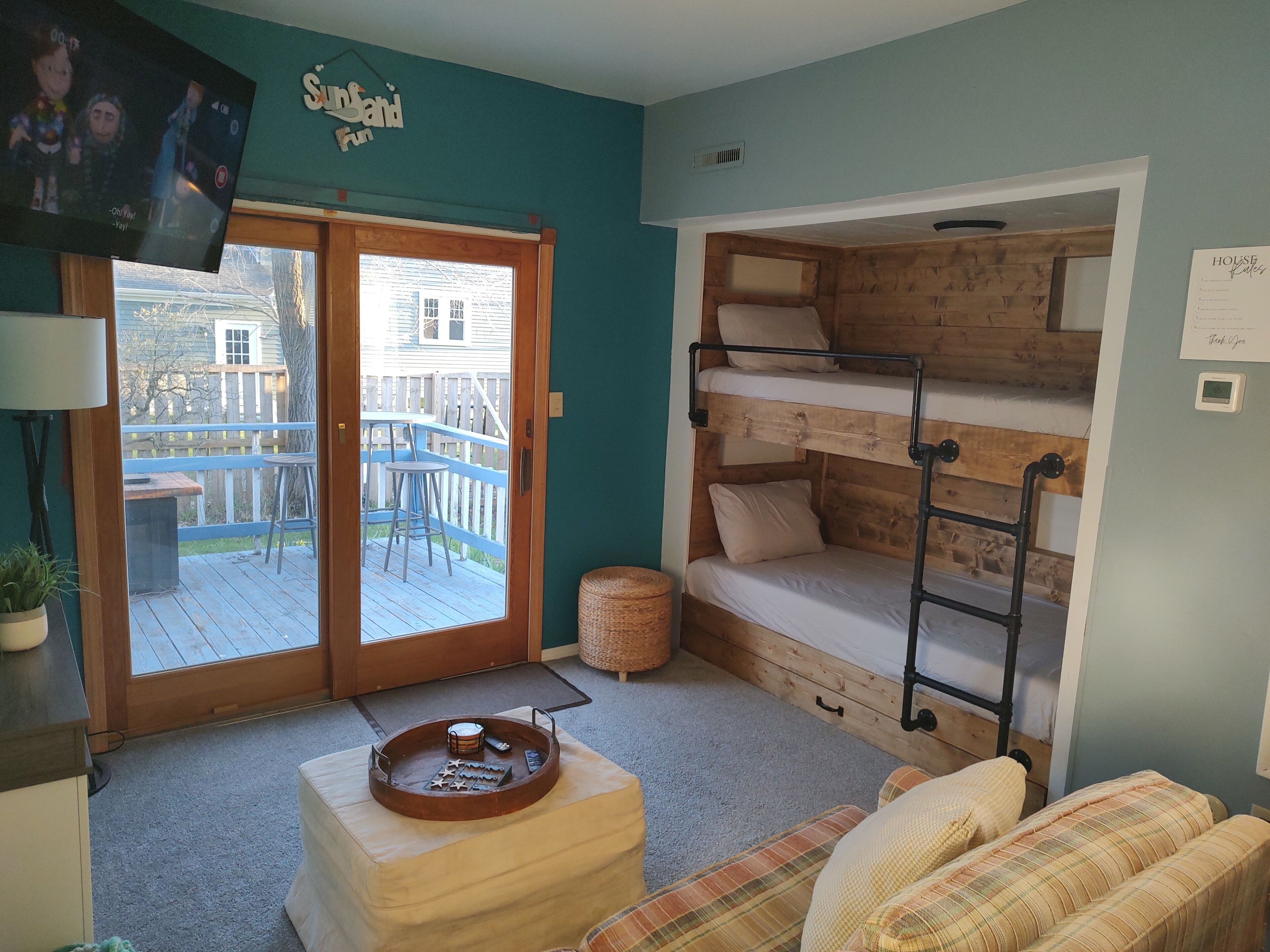 1 dormitorio, tabla de planchar con plancha, wifi y ropa de cama