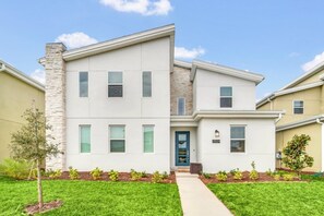 Exterior - Rent Your Dream Holiday Mansion in One of Orlando's Most Exclusive Resorts,storey Lake Resort, Orlando Mansion 6277 (Kissimmee)