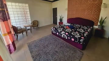 1 habitación y ropa de cama