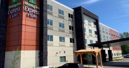 Holiday Inn Express and Suites Courtenay Comox, an IHG Hotel