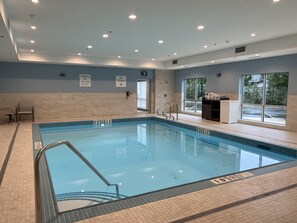 Una piscina cubierta
