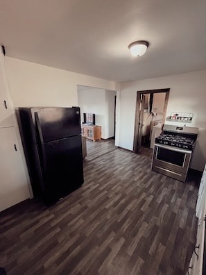 Interior - Stockton Lakes’ Rustic Retreat - Cozy & Close (Stockton)
