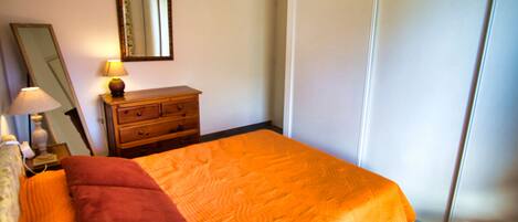 1 Schlafzimmer, Bügeleisen/Bügelbrett, kostenloses WLAN