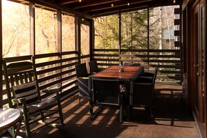 屋外ダイニングエリア