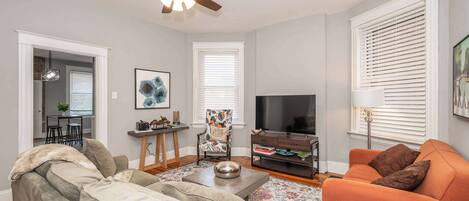 40-inch TV with digital channels