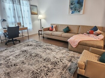 StaysPro - Cityscape Luxury Rental Homes in the Heart of Los Ang