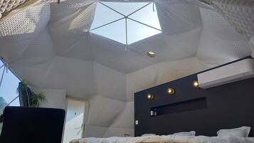 1 bedroom, desk, free WiFi