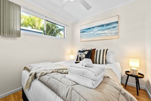 2 Bedroom Cabin | Free WiFi, bed sheets