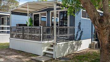 2 Bedroom Cabin | Terrace/patio