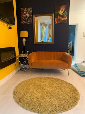 Apartment, 1 Queen Bed | Interior