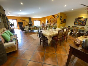 House | Dining - Stunning Country Side House With Swimming Pool (Penafiel)