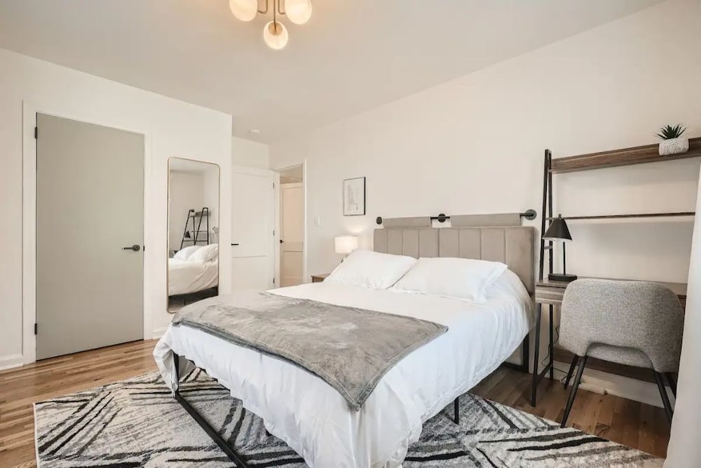 Modern Buckhead Duplex 3Br 1Ba Walk Everywhere! PetFriendly