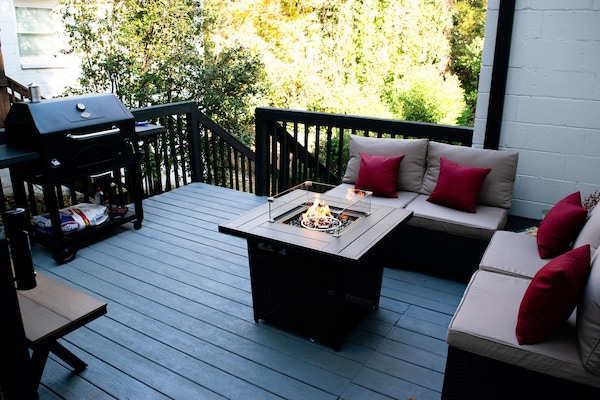 屋外ダイニングエリア