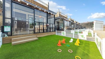 1 camera, Wi-Fi gratuito