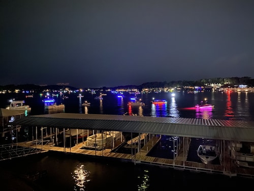 The Landing condo lakefront 7South 2BR 2BA balcony w boat slip beautiful view
