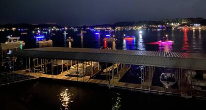 Catalina condo lakefront 7South 2BR/2BA balcony w/boat slip incl beautiful view