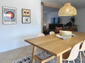 Dining - Desert Trails Artist Getaway (Twentynine Palms)