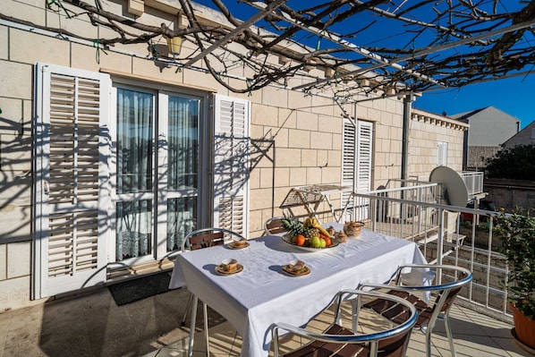 Apartment (Two Bedroom Apartment with Terrace) | Balcony
