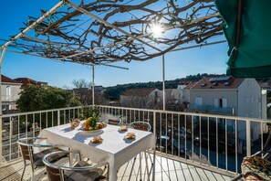 Appartement (Two Bedroom Apartment with Terrace) | Balcon