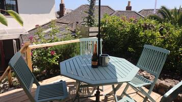 Cottage | Outdoor dining