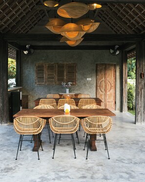 Restaurant - Tamuku Padang Padang, CARI Surf Camp (Pecatu)