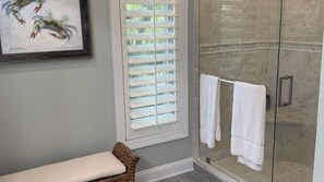 Interior - 28 Beachwood West by Avantstay Close to Beach, Multiple Decks & Private Pool! (Isle of Palms)
