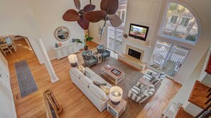 Interior - 28 Beachwood West by Avantstay Close to Beach, Multiple Decks & Private Pool! (Isle of Palms)