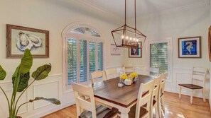 Interior - 28 Beachwood West by Avantstay Close to Beach, Multiple Decks & Private Pool! (Isle of Palms)