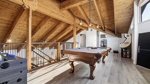 House (4 Bedrooms) | Interior - Honeypot by Avantstay Indoor Pool & Hot Tub (Big Bear Lake)