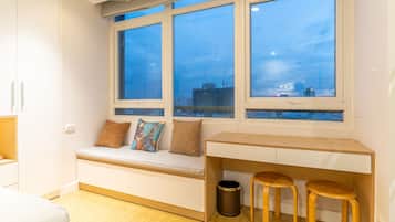 Apartament de luxe | 3 dormitoris, escriptori i espai de treball apte per a portàtils