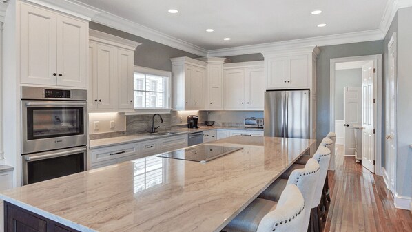 House (4 Bedrooms) | Interior