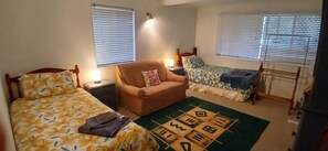 3 bedrooms, desk, iron/ironing board, free WiFi