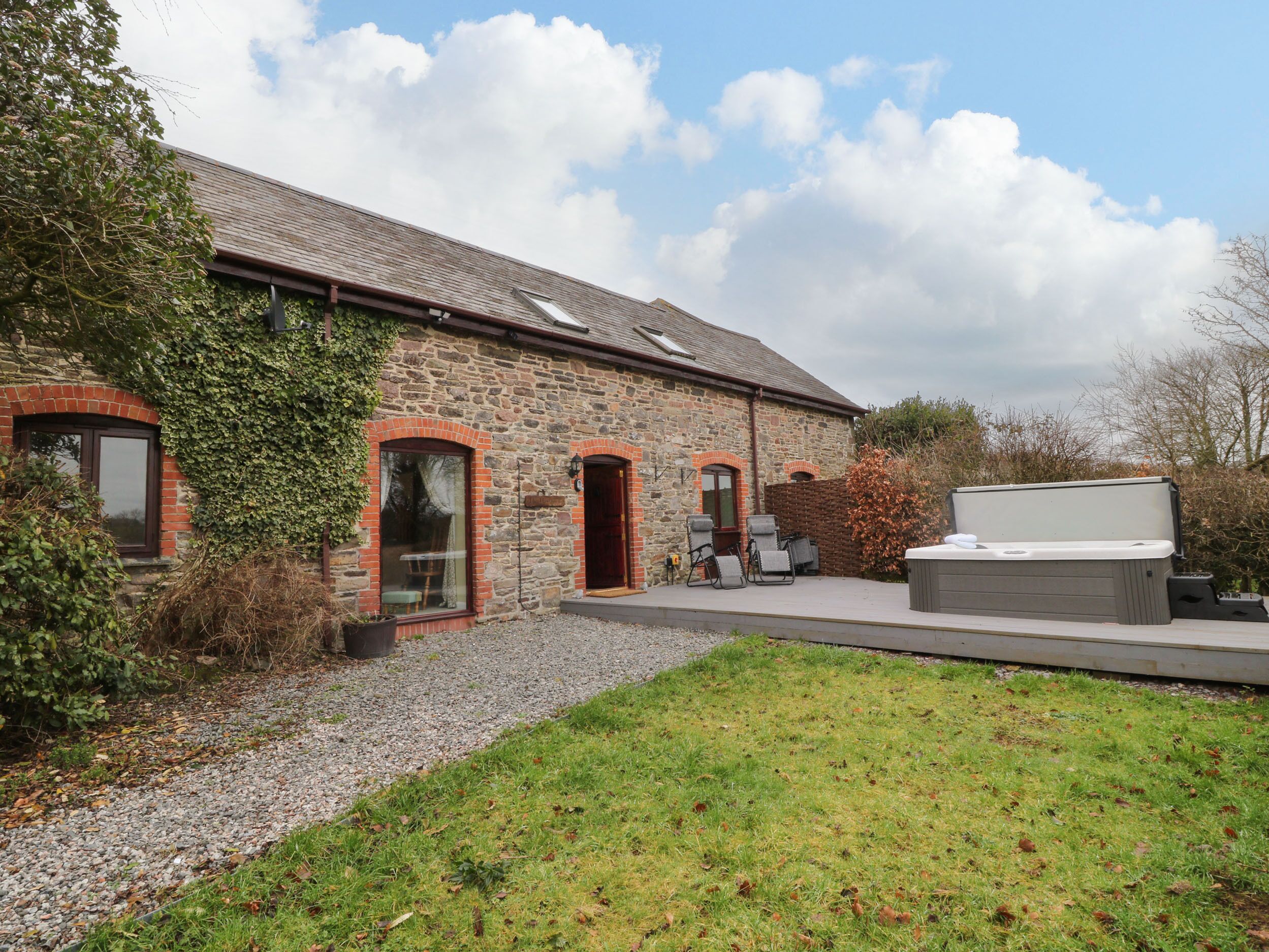 Cottage | Front of property