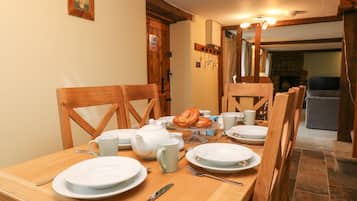 Cottage | Interior