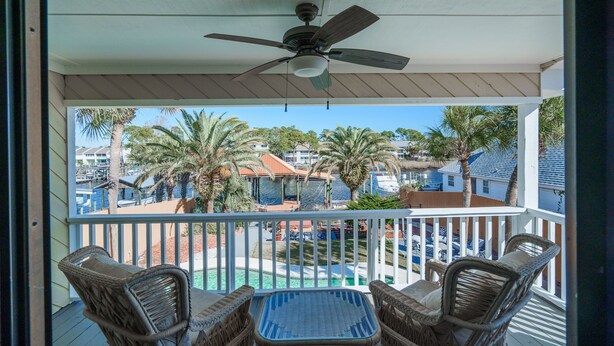 Maison, plusieurs lits, accès piscine, vue piscine | Vue depuis le balcon