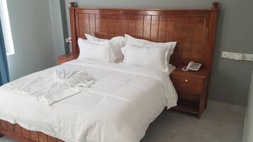 Chambre Standard, accessible aux personnes à mobilité réduite | Bureau, espace de travail pour ordinateur portable, Wi-Fi gratuit